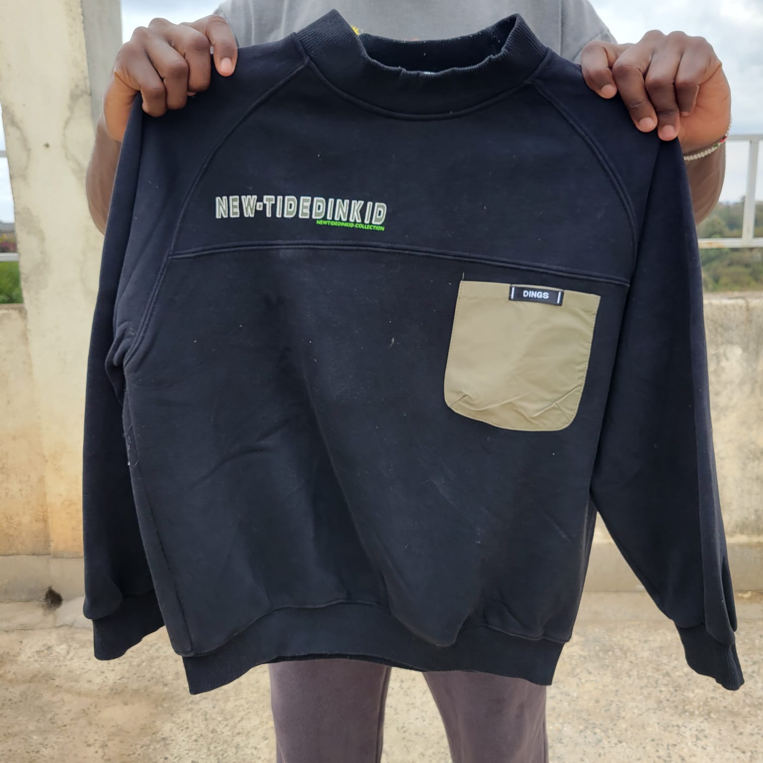 Sweat shirts