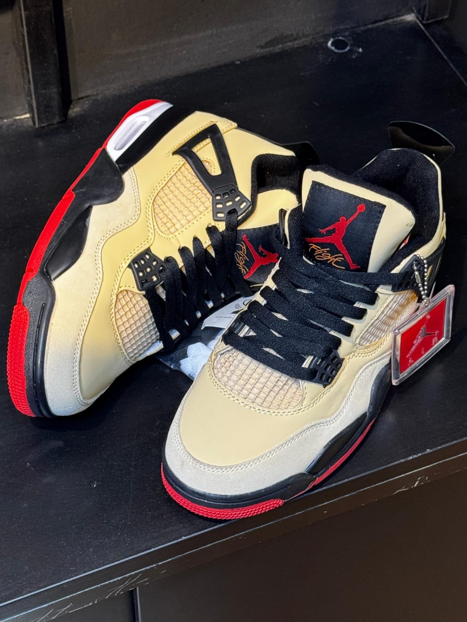 Air Jordan 4